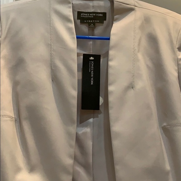 NEW Blazer - Picture 3 of 3